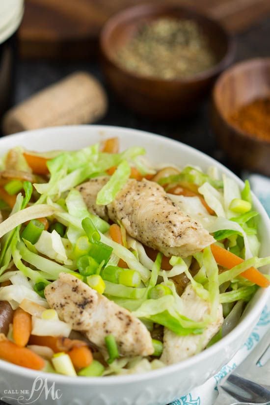 Paula_CallMePMc's tweet photo. Chicken Egg Rolls Bowl https://t.co/7hhXLBxXIL
#Dinner #Eggroll #cooking #yum #quick #fresh #recipe #recipesharing #glutenfree #vegetarian #plantbased #nourishingbowlscookbook #flatlay #cookcl #thenewhealthy #f52grams #saveurmag #eattheworld #huffposttaste #foodandwine #kitchn https://t.co/GUAIpunvwU