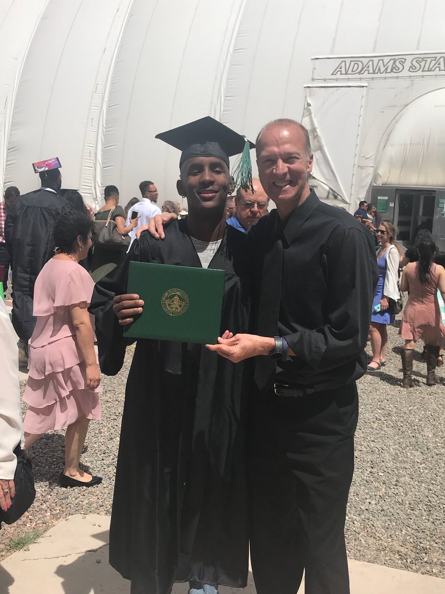 Scott_Fields's tweet photo. .@2SLYASU earns his degree and his life journey truly begins https://t.co/KRAQUPIaNM