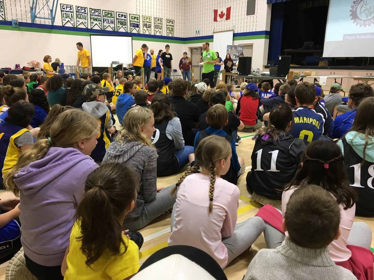 CreasorR's tweet image. @MuskokaFallsPS Ss @ Robofair. Thanks @ianmct for inspiring kids of all ages and Teachers. Motto-Fail faster 
#TLDSBCode #TLDSBLearns #TTL