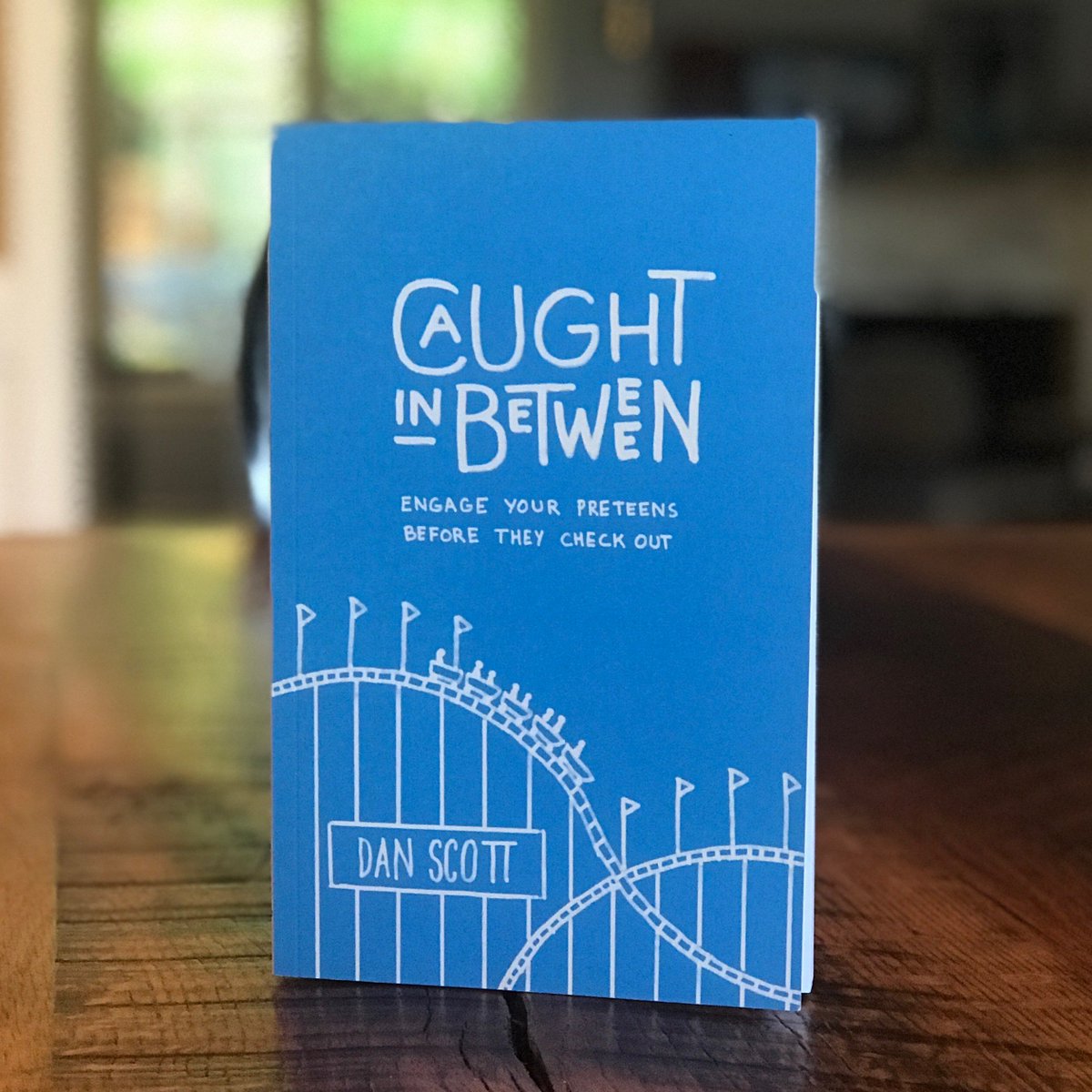 yancynotnancy's tweet photo. By 2020, there will be 23M tweens in the US. Check out #CaughtInBetweenBook by @danscott77 for a complete strategy to engage your #preteens. #kidmin #youthmin https://t.co/Vccch3Vque https://t.co/LfHuMJA4EJ