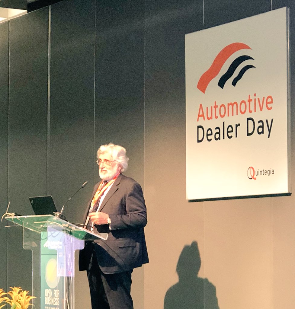 silvioderossi's tweet photo. Fabrizio Guidi: "Forti e originali opportunità di business per operatori e aziende della filiera. Credo molto nel #ServiceDay". #AsConAuto #ADD18 https://t.co/PggZDoYxdP