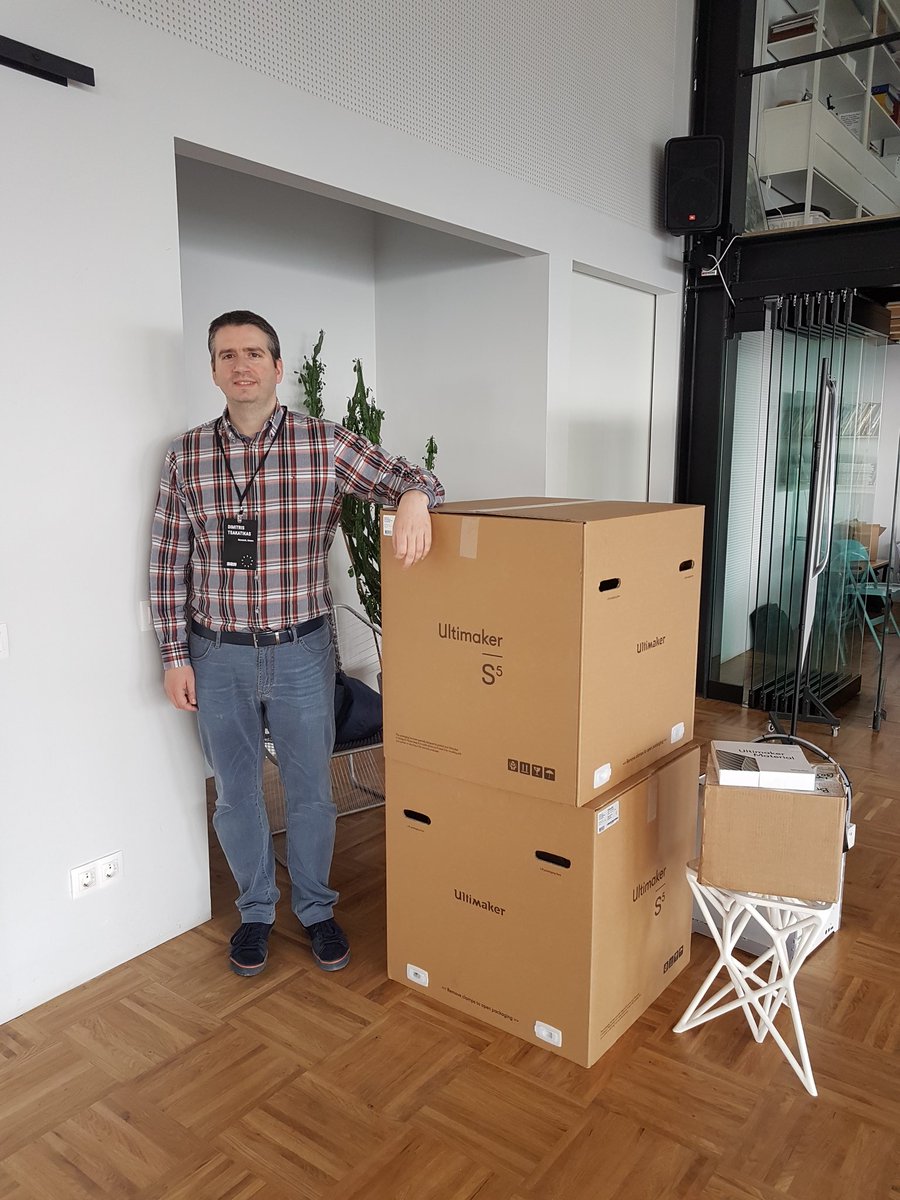 NeoMech_GR's tweet photo. Very happy to #MeetTheUltimakerS5  the new top line 3d printer by @Ultimaker, yesterday in Sofia at #B2N! Can't wait to get our hands on our own! 👍👌💪👏 https://t.co/2xRl5nU6xb