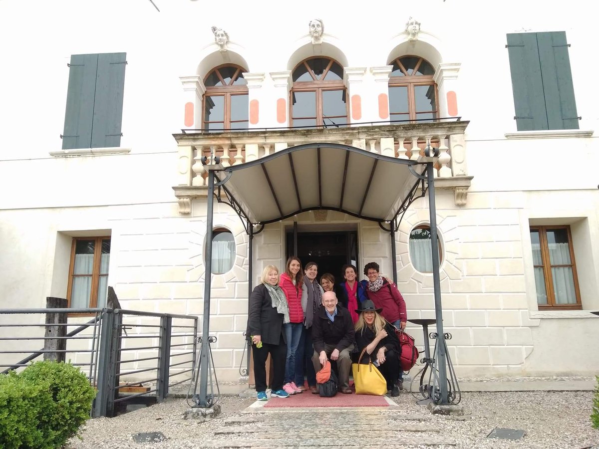 #incoming #journalists #American @AsoloMontello @Bell_Asolo <a href="/LizaWineChick/">Liza Zimmerman</a> <a href="/Winesirens/">The Wine Siren™</a> Thank you 🎉🗽🔝#vinileterre #leterre #asoloProsecco #AsoloWine