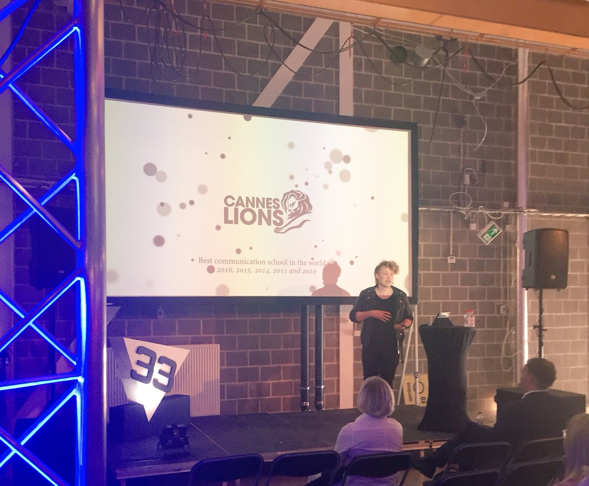 Tobias Lundqvist, Business Director på <a href="/Berghs/">Berghs</a> berättar om hur man marknadsför som en startup! 👋 #33listan <a href="/nyteknik/">Ny Teknik</a> <a href="/AFV_magasin/">Affärsvärlden</a>