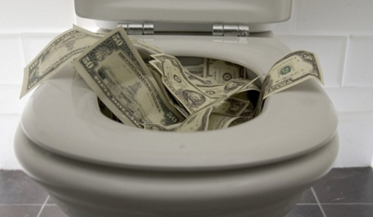 I can't believe how many young people I saw in line buying $6 coffees this morning...It's practically the same as flushing cash down the toilet! #SpendLess #SaveMore #InvestTheRest