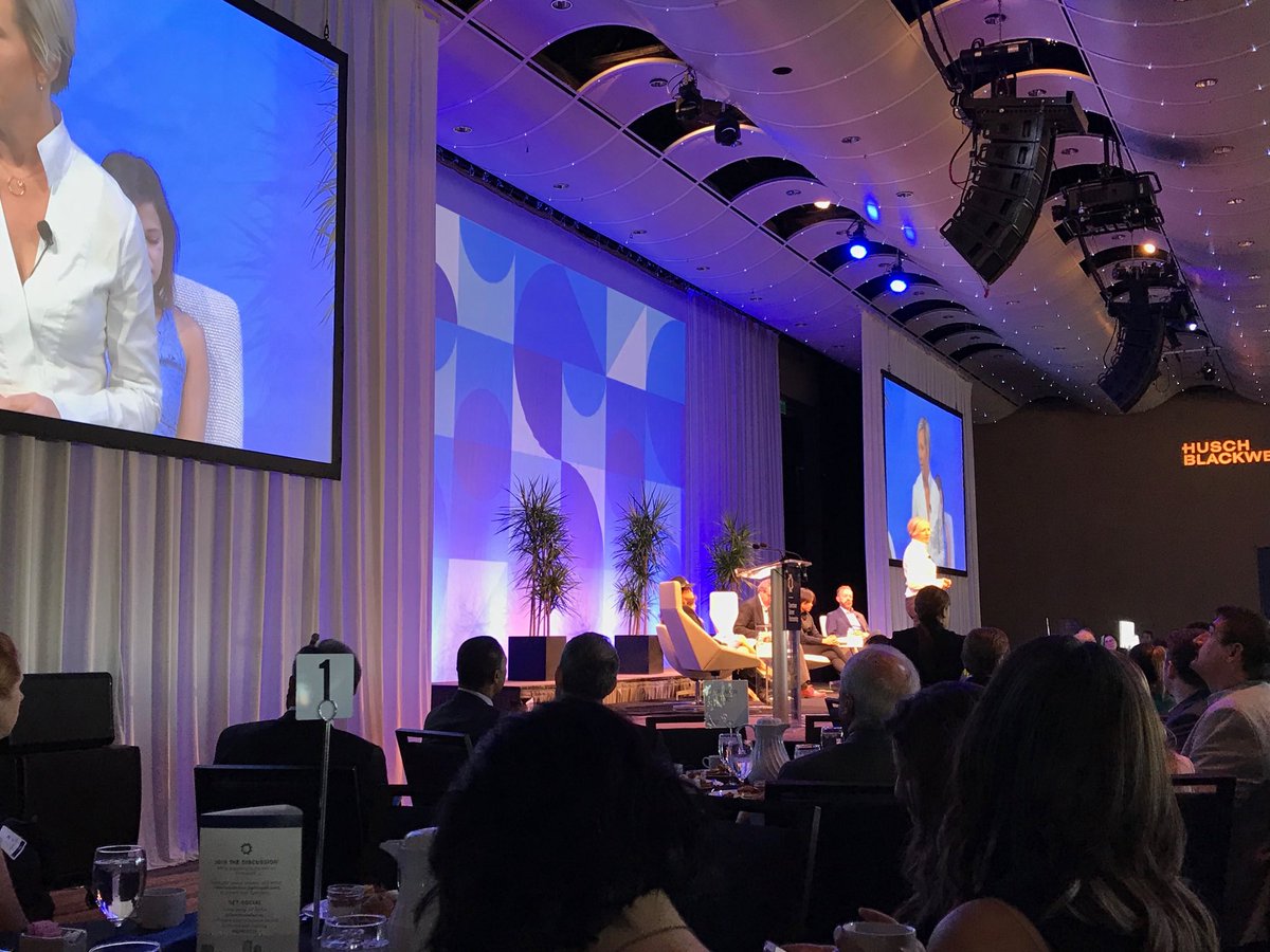 echoarch's tweet image. Leading East West Partners, and our panel today—the amazing @AmyEWP addresses @DowntownDenver about the #stateofdowntown