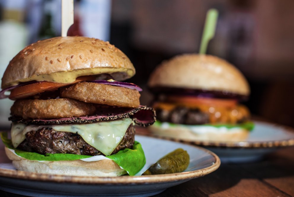 wearetouchwood's tweet image. Handmade Burger Co have teamed up with O2 to bring Priority customers a tasty treat. 

Grab any two burgers off their main menu for £12. 

Available all day Sunday-Thursday &amp;amp; before 5pm on Friday’s #handmadeburgerco #O2uk