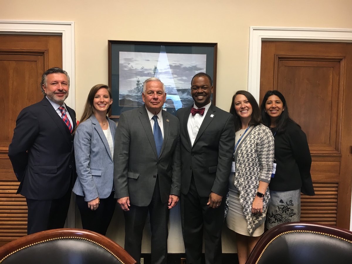 Our gratitude to @GeneGreen29 for working to protect patients... #picture following outstanding discussion with <a href="/stacynorrellmd/">Stacy Norrell</a> <a href="/jcapeloj/">Jaime Capelo</a> <a href="/ERebelloMD/">Elizabeth Rebello, MD, FASA</a> and Dr. Stephanie Bradley during the <a href="/ASALifeline/">ASA®</a> #ASAWLC 2018