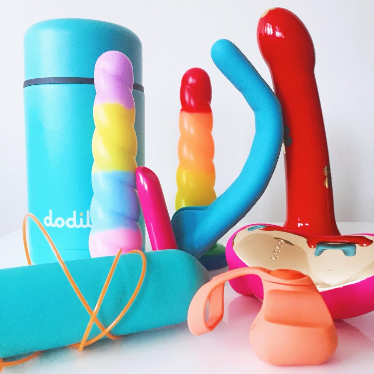 LUVOQA's tweet photo. Putting out some bright, happy vibes on this rainy grey day 🌧️🌈 #colorful #happy #GoodVibes (photo featuring @PersianPalm, @SplitPeaches, @thedodil, @DameProducts, @mysteryvibe, @wevibe, &amp; @lelo_official) https://t.co/5dvsF78IE0
