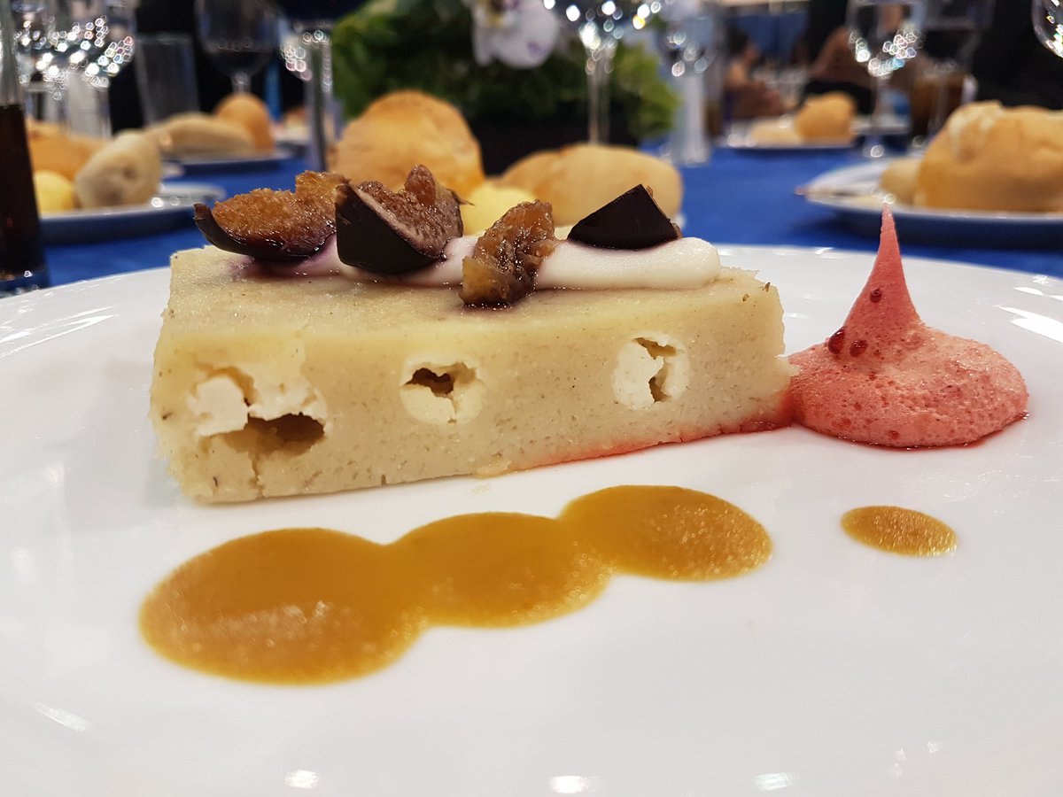 BelmaresO's tweet image. #PornFood🤓 LeTamale, LeCarne, LePostre
#CellPic #porn #food #instapic #igerscdmx
#bread #butter #wine #desert