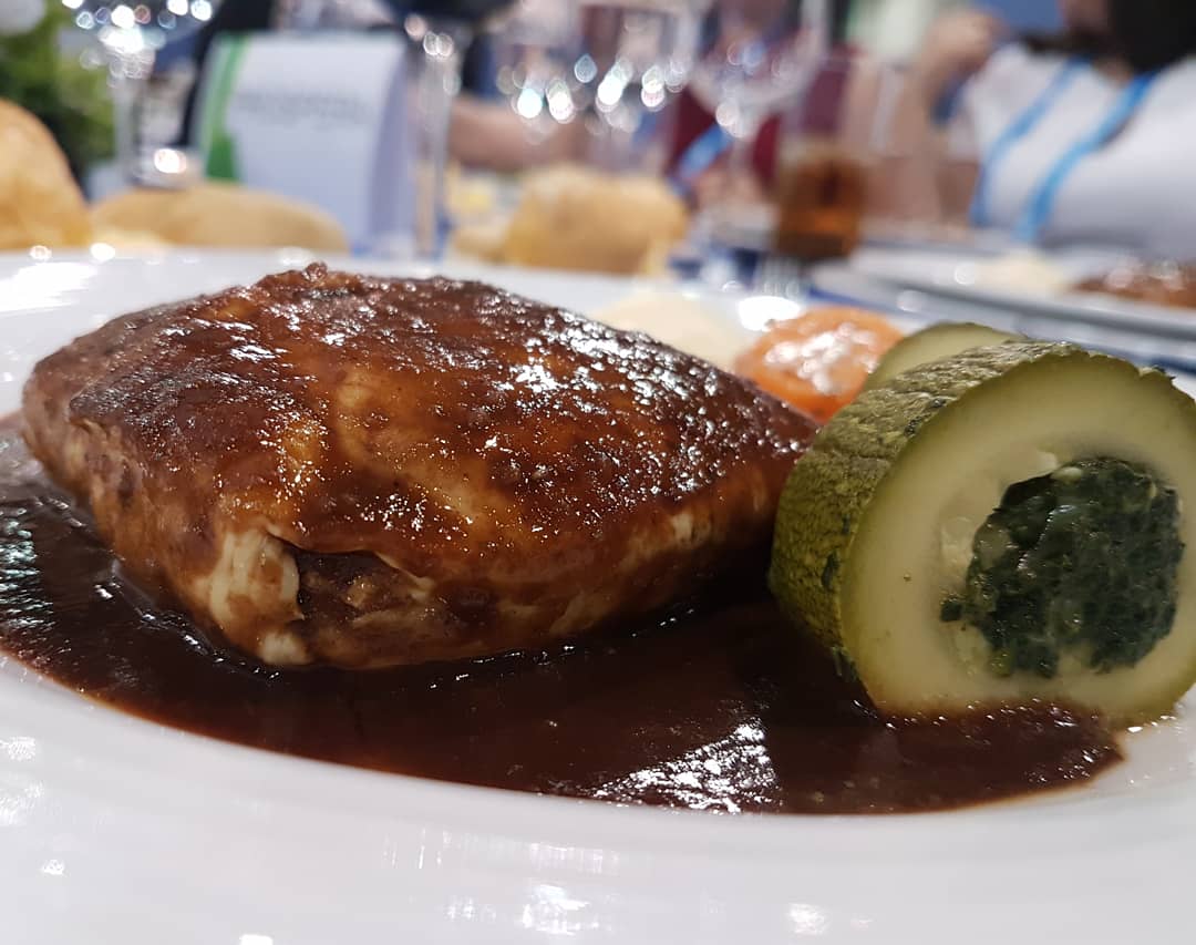 BelmaresO's tweet image. #PornFood🤓 LeTamale, LeCarne, LePostre
#CellPic #porn #food #instapic #igerscdmx
#bread #butter #wine #desert