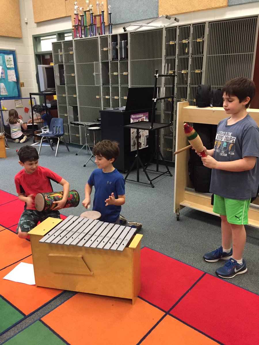 NTMMusicMrsSim's tweet photo. Creating music that describes a mood after reading "The way I Feel." @NTMKnightsAPS https://t.co/RIcZHSrN4L
