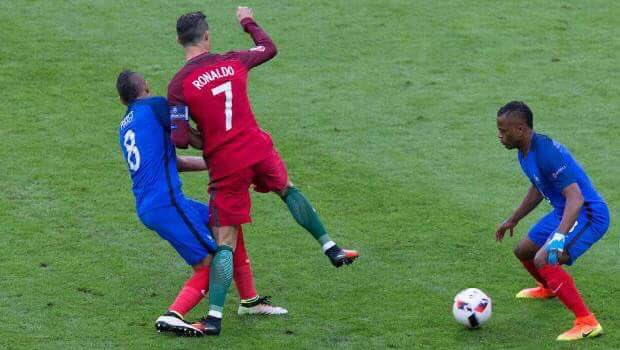 lnstantFoot's tweet photo. Le karma est impitoyable... https://t.co/YBqn0CPuMo