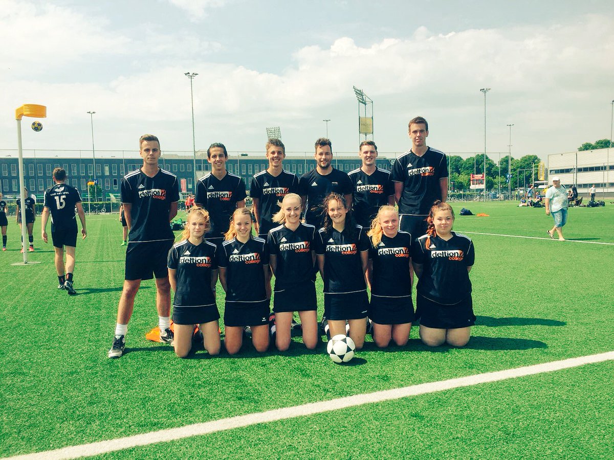 Met deze toppers van het Deltion College vandaag 2e geworden op het NK MBO Korfbal. Helaas de finale verloren van @Rinus81 zijn studenten! <a href="/rocmondriaan/">ROC Mondriaan</a> gefeliciteerd met de 1e plek! Was overigens top georganiseerd 😉