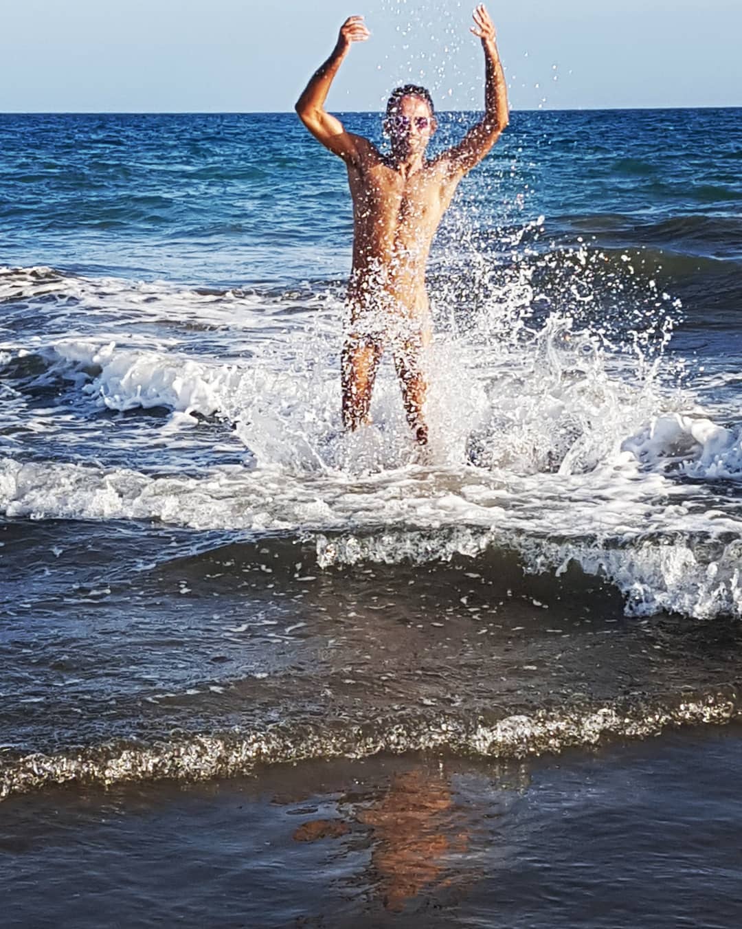 2 pic. I am sending you my splashing ????
@L_K_4 @HotMaleStuds https://t.co/JCS1V7aoc8