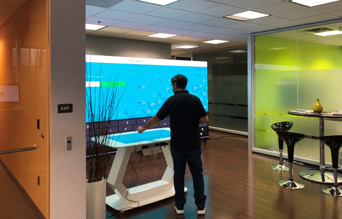 momencio's tweet photo. Firing up our trusty LED Video Wall &amp; Interactive Touch Screen Table ... Turbo Power ACTIVATED: 3 client events this weekend in NYC, Chicago &amp; Glasgow, Scotland. #eventtech #eventROI #experiential https://t.co/bfVWYcr9KH