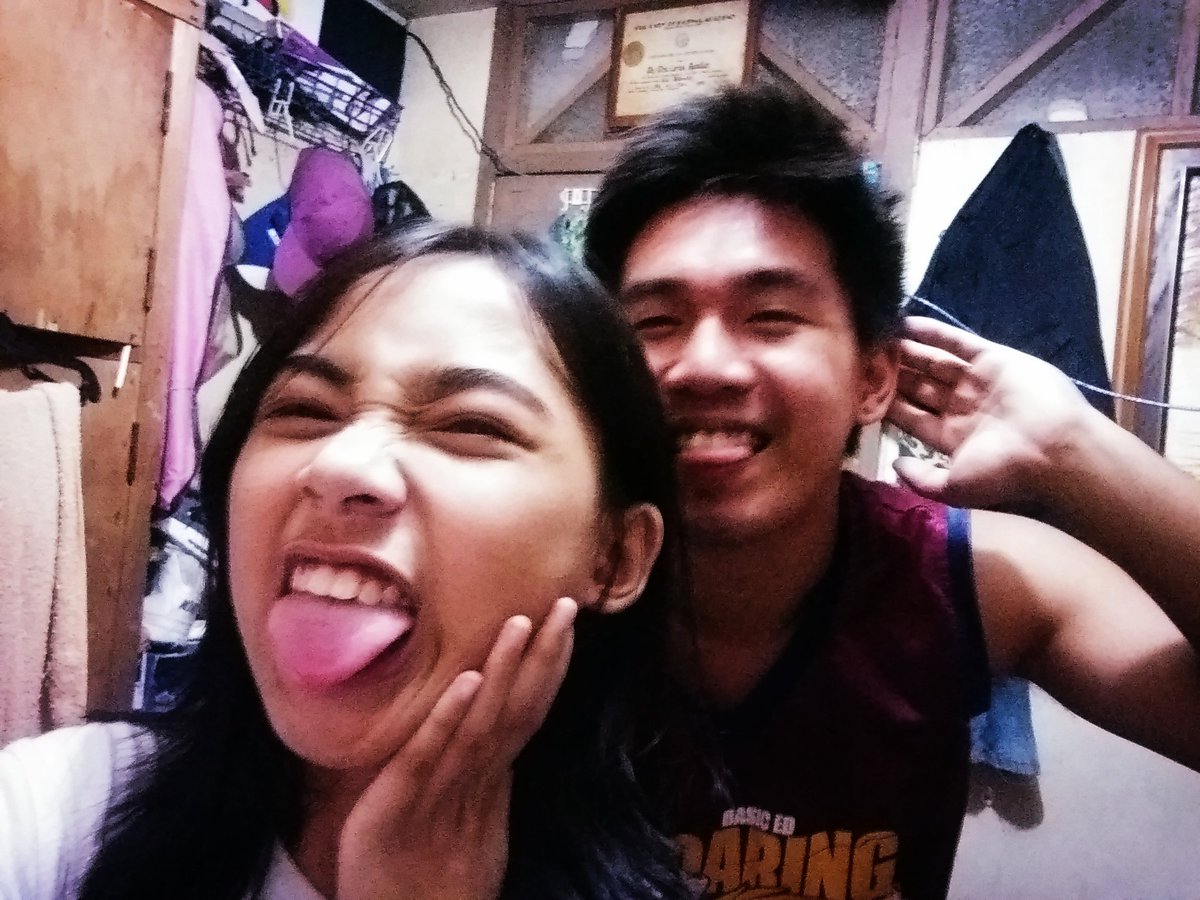 kylexfernandez's tweet photo. jela pangit https://t.co/2Ow8niJ60K