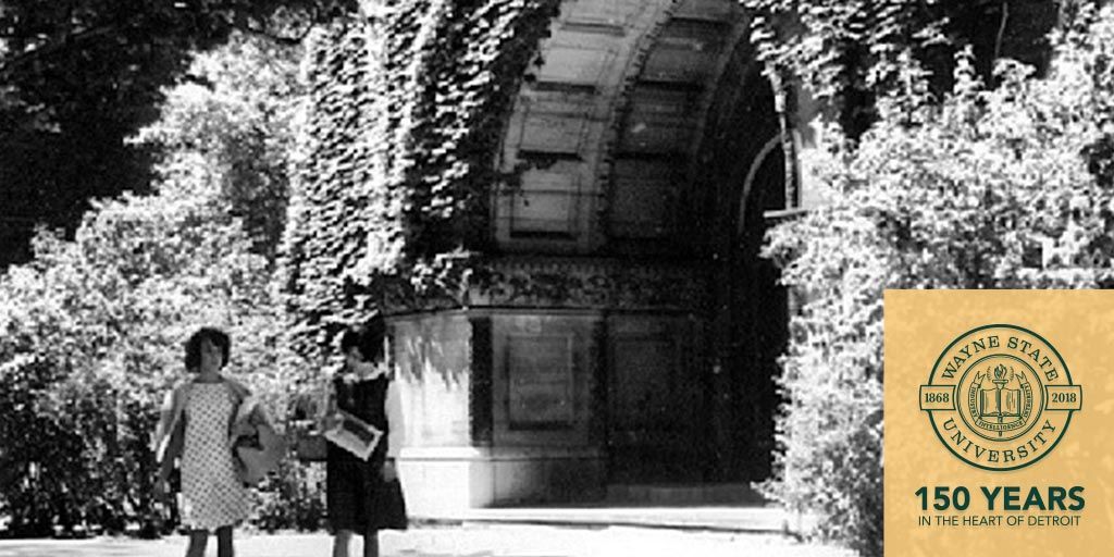 waynestate's tweet photo. 1963: Old Main’s entrance is shown in full bloom. #wsu150 Image courtesy of @ReutherLibrary. https://t.co/hNSCZdFbl6 https://t.co/cGLA20nBJt