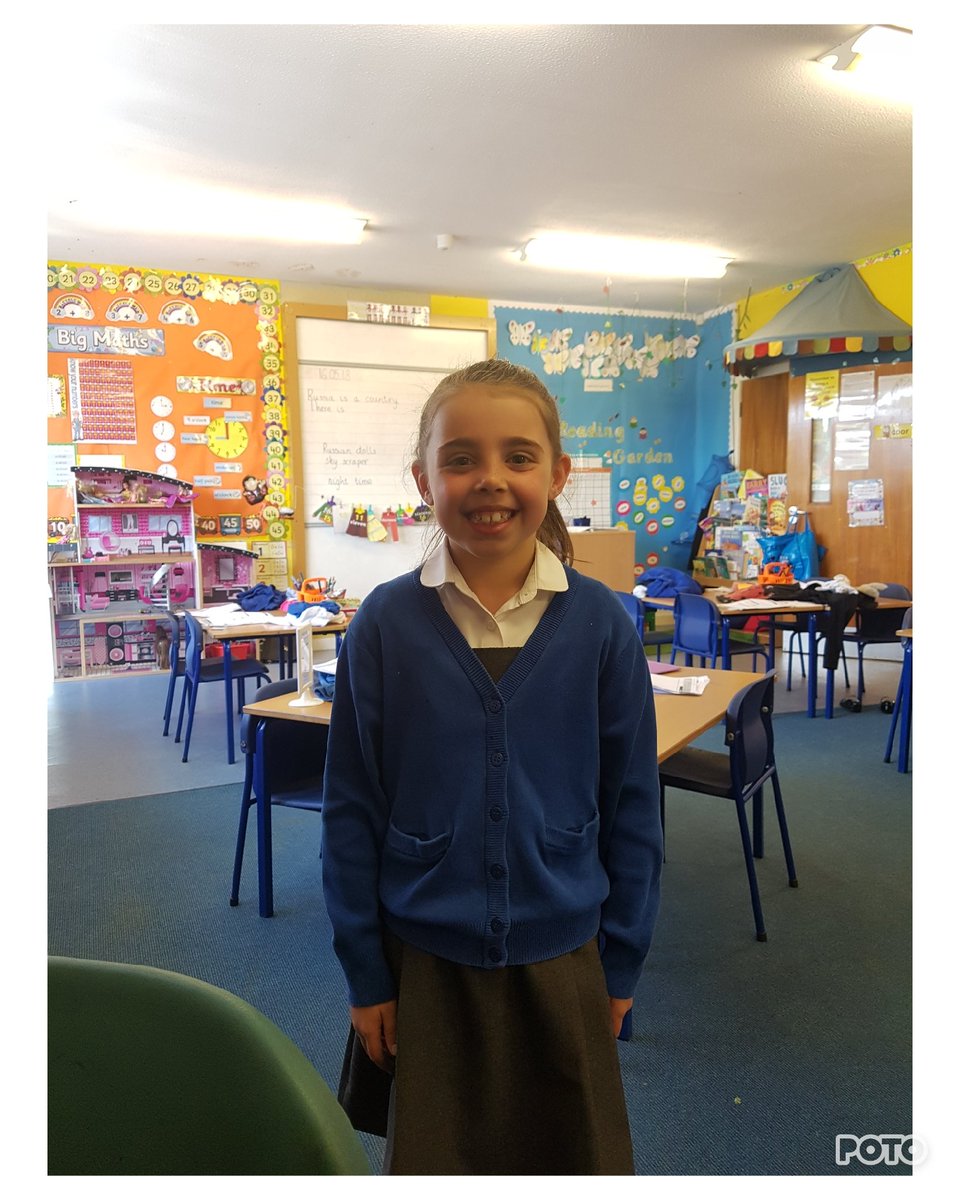 P2_Anto's tweet photo. This lovely Primary 3 pupil came to visit for a little chat today....in French! ๐โค @antonineps_p3m #falkirk1plus2 https://t.co/0b80bxh4I8