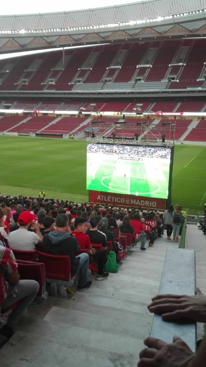 aficion_Rmadrid's tweet photo. Cuando lo pides en AliExpress

VS

Cuando te llega a casa https://t.co/vTJUW1um2L