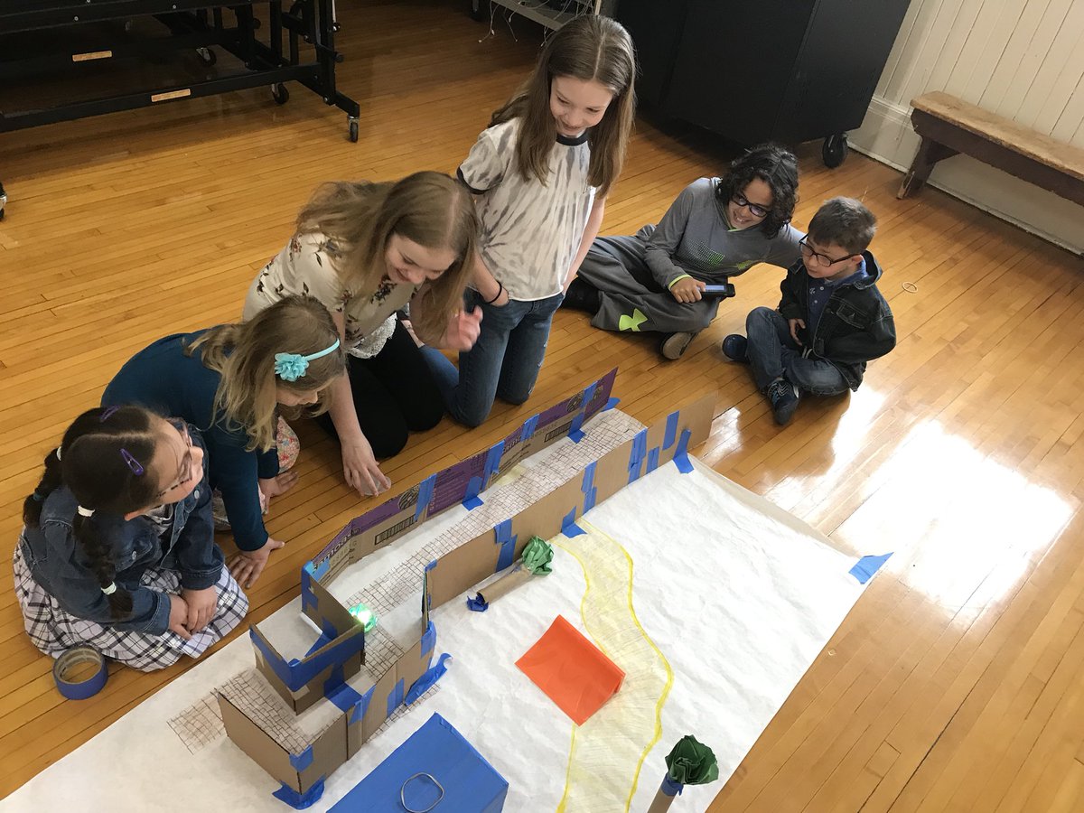 BevilacquaNB's tweet image. Newbridge Rd. 6th graders showed off their Sphero programs to their kindergarten and 2nd grade buddies! #spheros #beyondhourofcode #steam