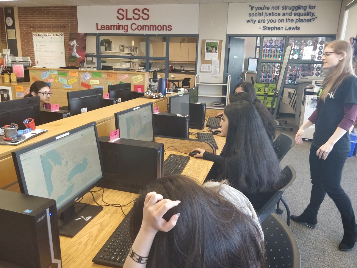 Ms_A_Scott's tweet image. CGC Ss learning how to use neptisgeoweb as part of the @EcoSpark_Env presentation #mapping #skillbuilding #spatialskills #geo #learning #collaborating #greatergoldenhorseshoe @SLSSPeel