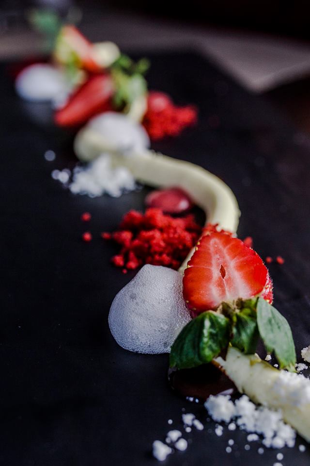 CapeRestoWeek's tweet image. We get it. Wednesdays are hard. Reward yourself for making it through today with a gorgeous (and stress-free!) dinner tonight. Go ahead. You deserve it.