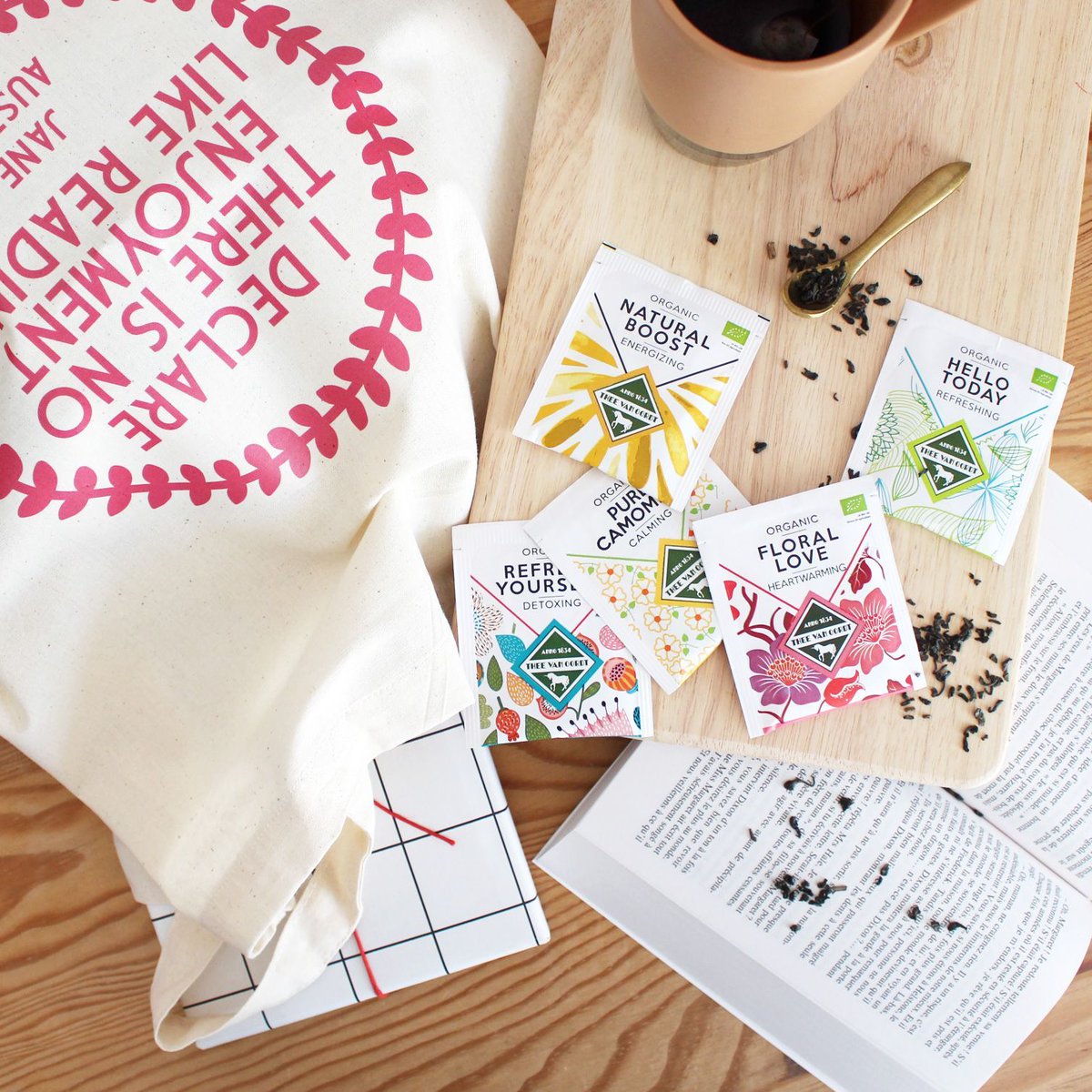 En plus de 180 ans, la marque néerlandaise <a href="/theevanoordt/">Thee Van Oordt</a> propose constamment de nouveaux blends et améliore sans cesse la qualité de ces thés et infusions bio. À retrouver vite dans les abonnements de ce mois-ci ou sur notre boutique #Biiru !
Et son logo licorne 😍😍