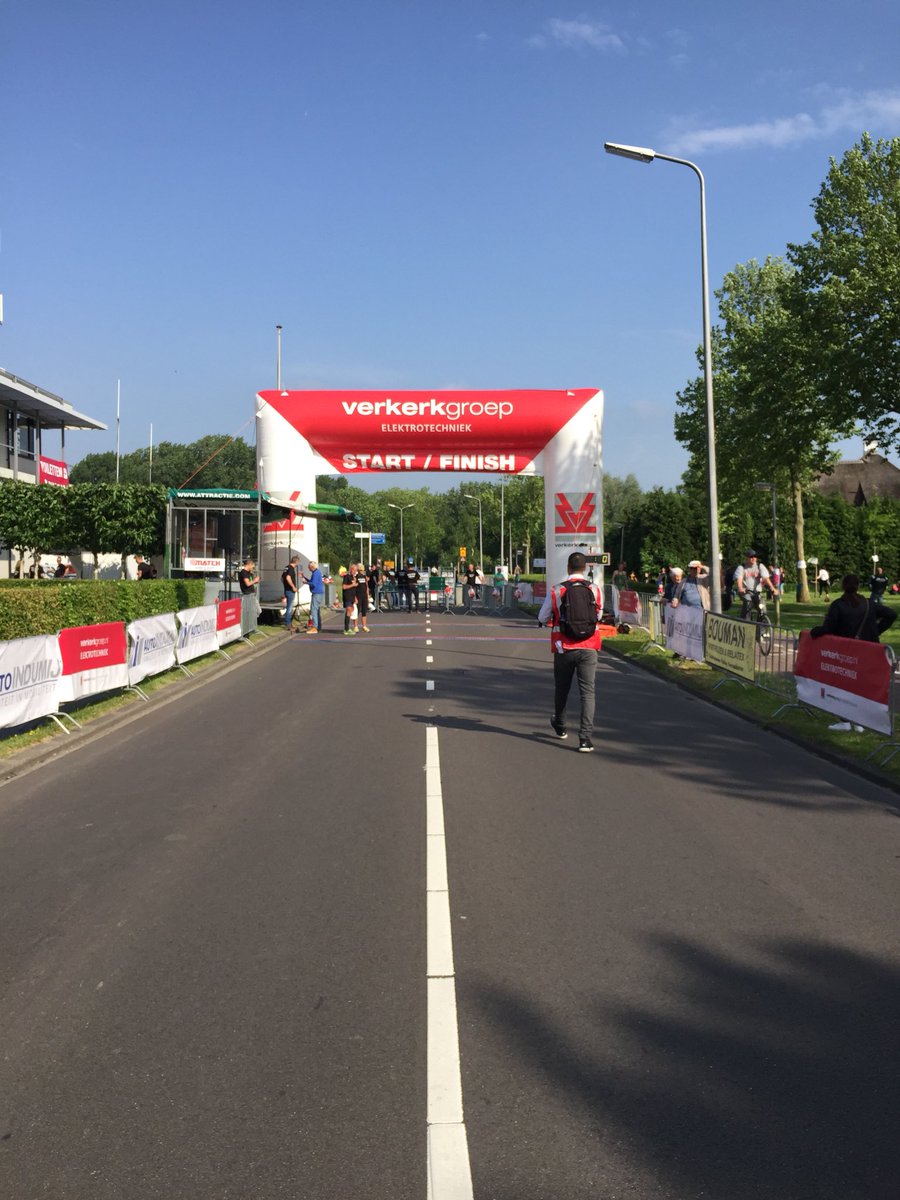 Vizzzer's tweet photo. We gaan over een half uurtje beginnen #Verkerkloop https://t.co/6v7ukopd2M