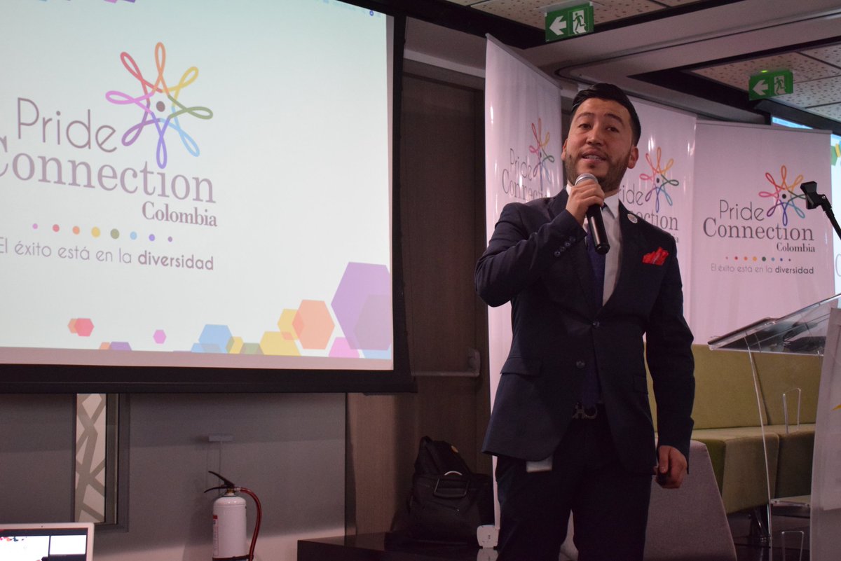 sergiourregoorg's tweet photo. "Debemos impactar  a las familias, y las familias estan en sus empresas"  #PrideConnectionCo  @Citi @Accenture_CO #encuentroempresarialprideco https://t.co/2LDwm3pICr