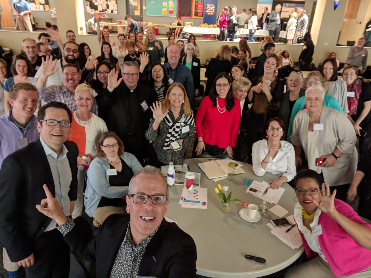 thebobcargill's tweet photo. A couple of epic group selfies at the close of my keynote presentation this morning at #UMBSocial @umbsocial at @UMassBoston ... https://t.co/4X9okajXcB