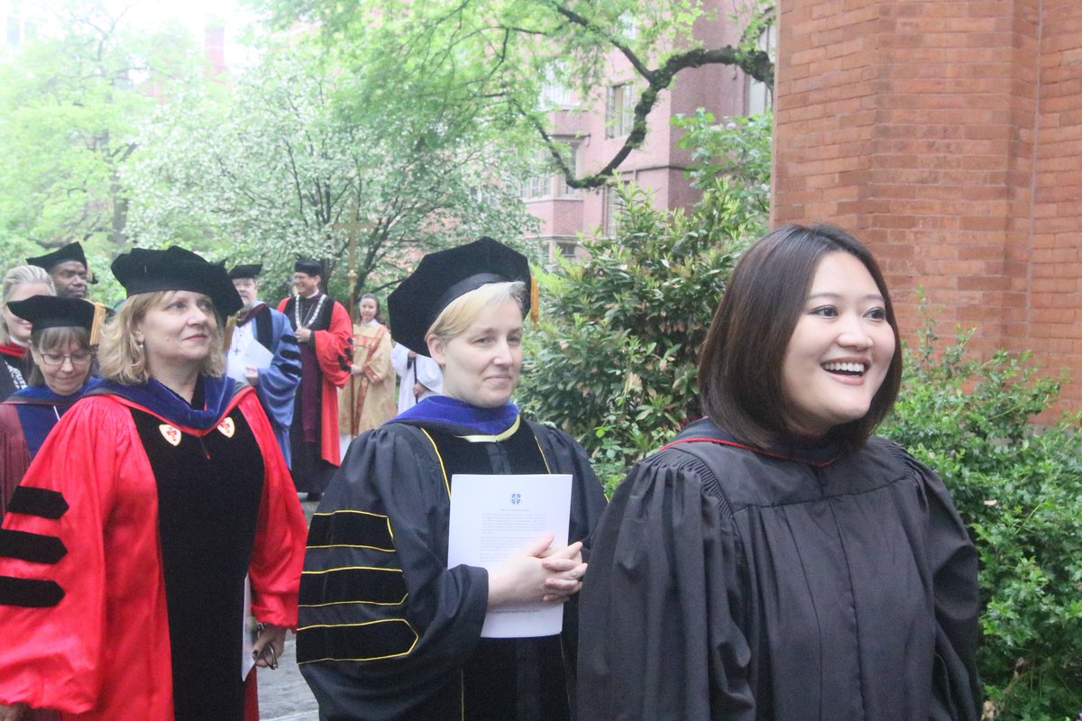 GeneralSeminary's tweet photo. #Commencement2018 #WelcomeHomeGeneral #Episcopal #GeneralSeminary #ChelseaSquare https://t.co/EpPyCdT1t7