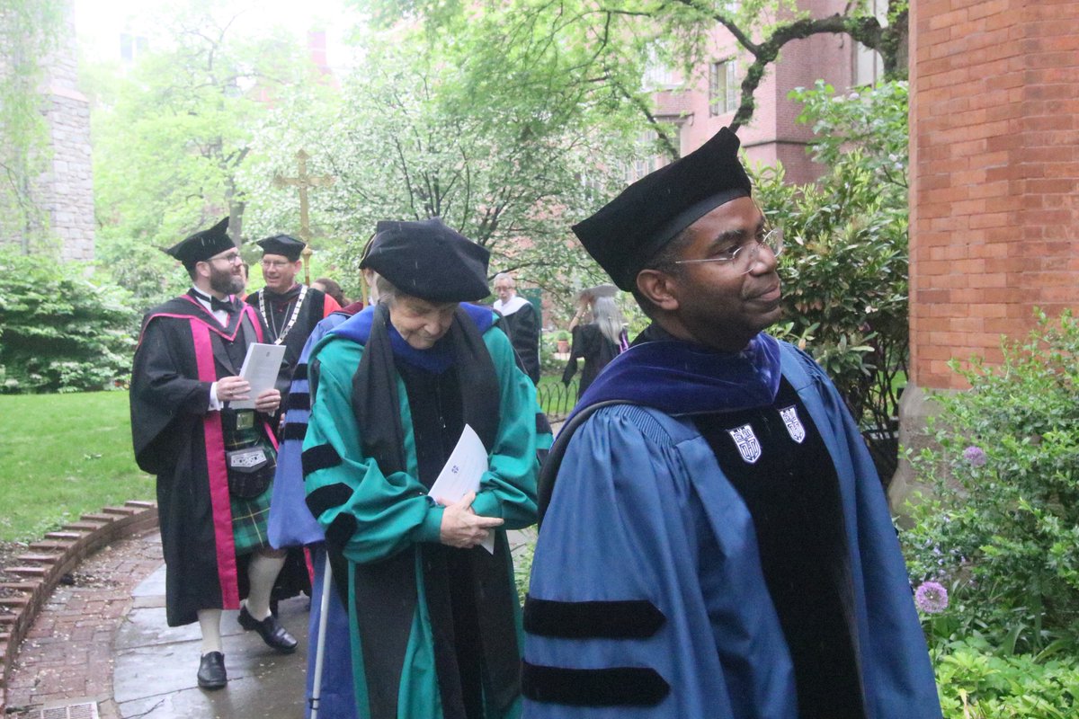 GeneralSeminary's tweet photo. #Commencement2018 #WelcomeHomeGeneral #Episcopal #GeneralSeminary #ChelseaSquare https://t.co/EpPyCdT1t7