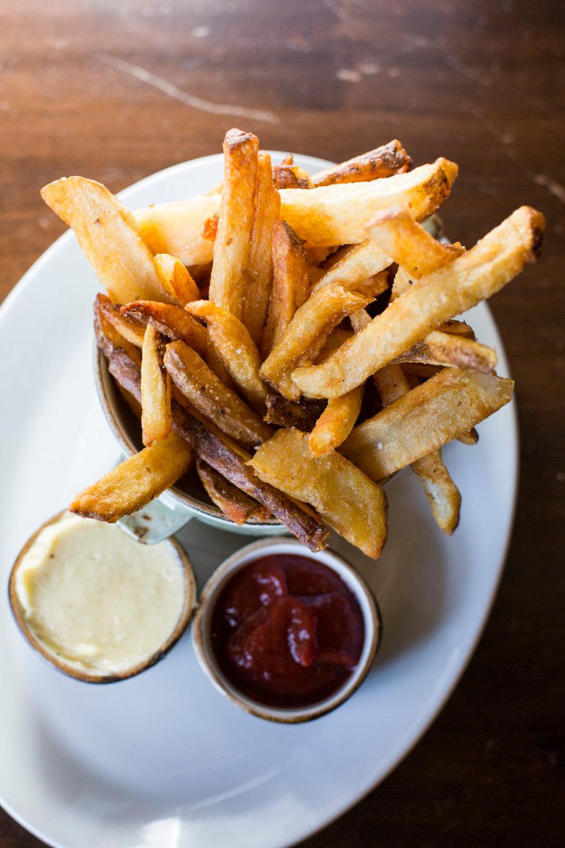 Raven & Rose tweet media