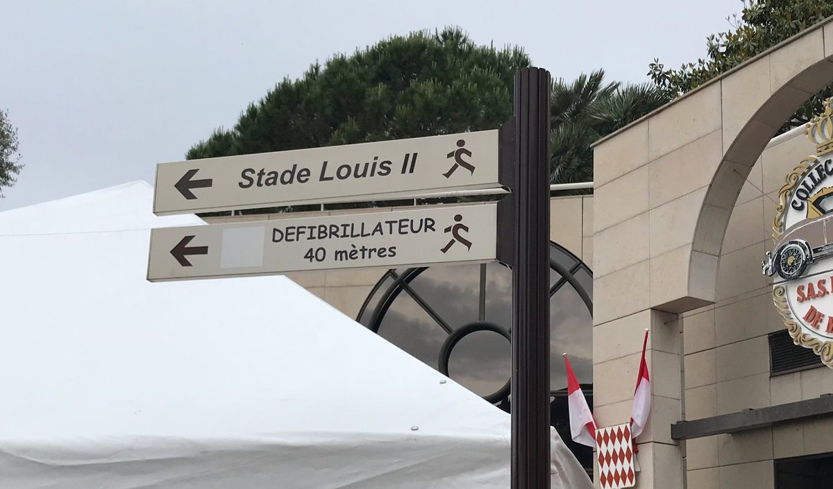 Liz_RSM's tweet photo. What a brilliant day visiting @YCOyacht in Monaco. To top it off I found an AED sign on my walk back. #health #emergencyatsea #medicalsolutions #aed https://t.co/mruSoHQUk9