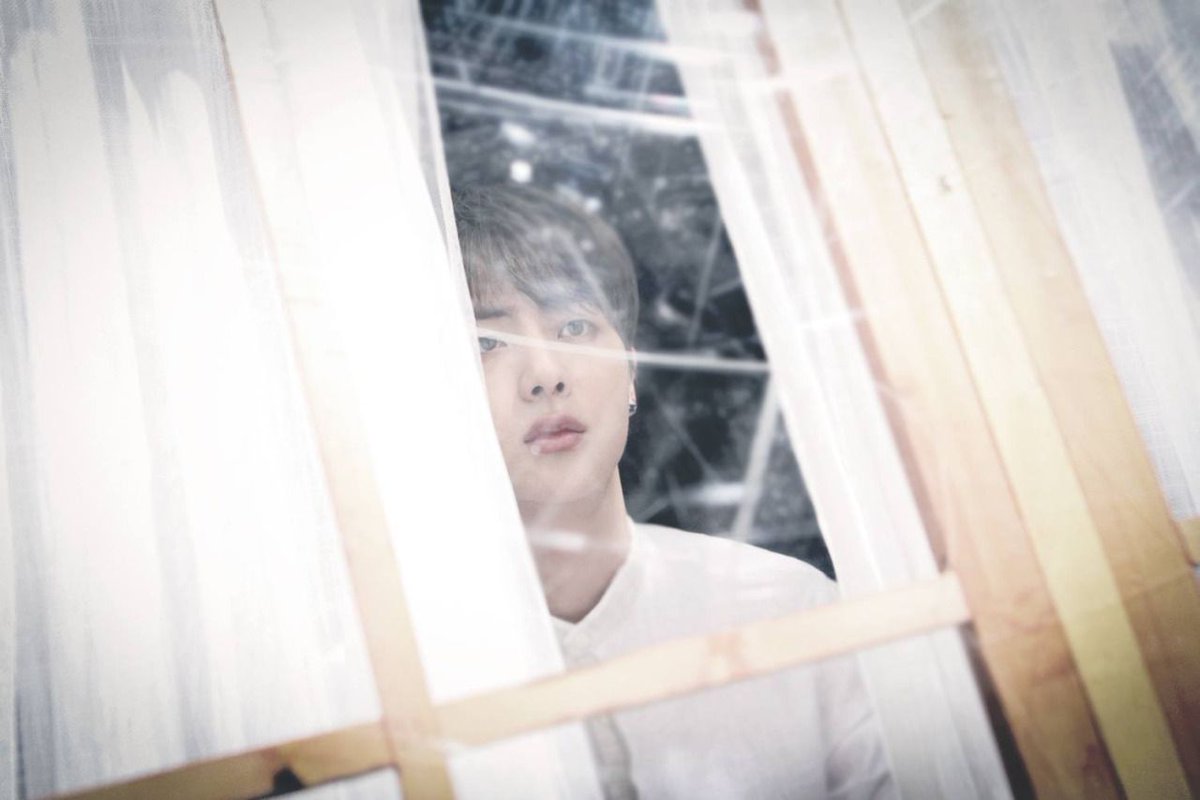 laughkpop's tweet photo. I NEED U 2015 
WINGS AWAKE 2016
EUPHORIA 2018
FAKE LOVE 2018 

#iVoteBTSBBMAs @BTS_twt https://t.co/OWghJNPOfH
