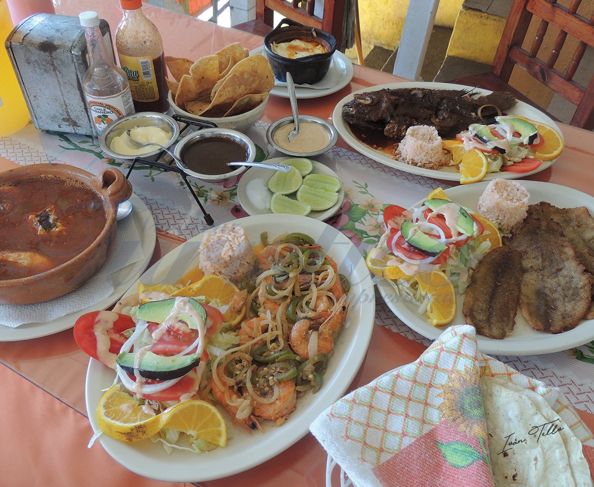 Ver_Turistico's tweet photo. https://t.co/J58xSXPx6J
Disfrutar de un fin de semana en un pueblo atrapado en el tiempo en donde el mar, la pesca y las bebidas locales te envuelven de Olores y Sabores?, como para chuparse los dedos. Hablemos bien de Veracruz. Comparte y se parte de un #VeracruzTurístico. https://t.co/tV4FtKTGzs