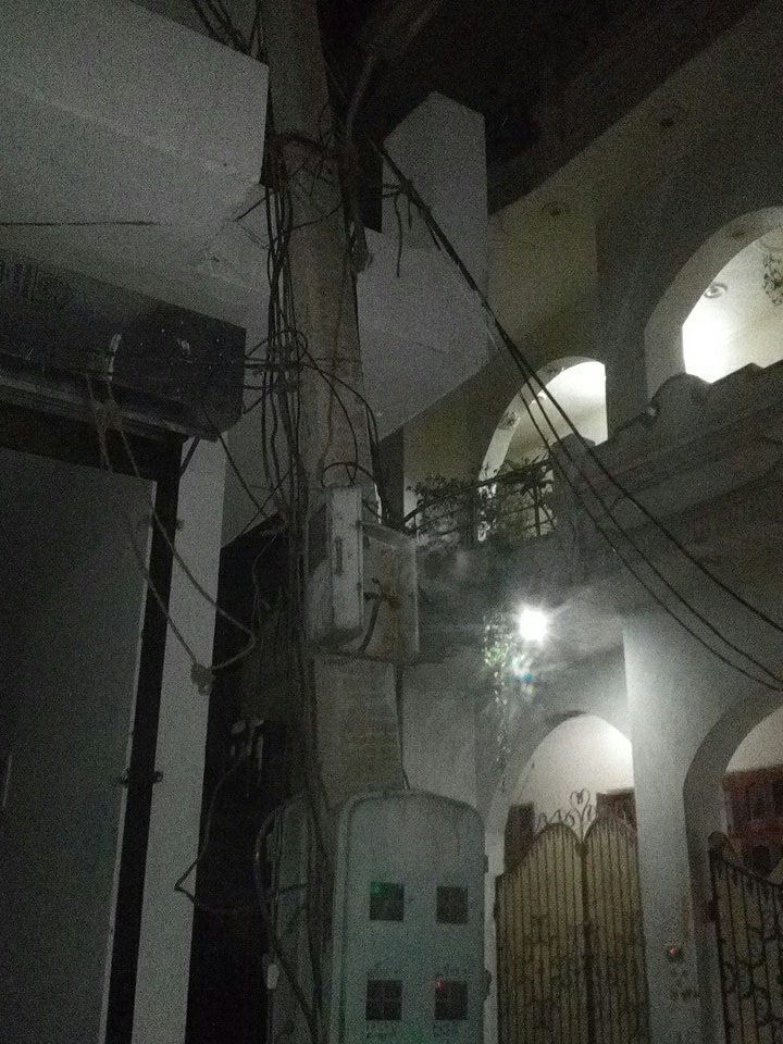 vikasgarg2000's tweet photo. @cmohry @narendramodi @mlkhattar 
 निवेदन यह ह की हमारे यहा की street light  कई दिनों से काम नही कर रही rajdhani kapihouse kesath vali gali https://t.co/guO6MQvHZH