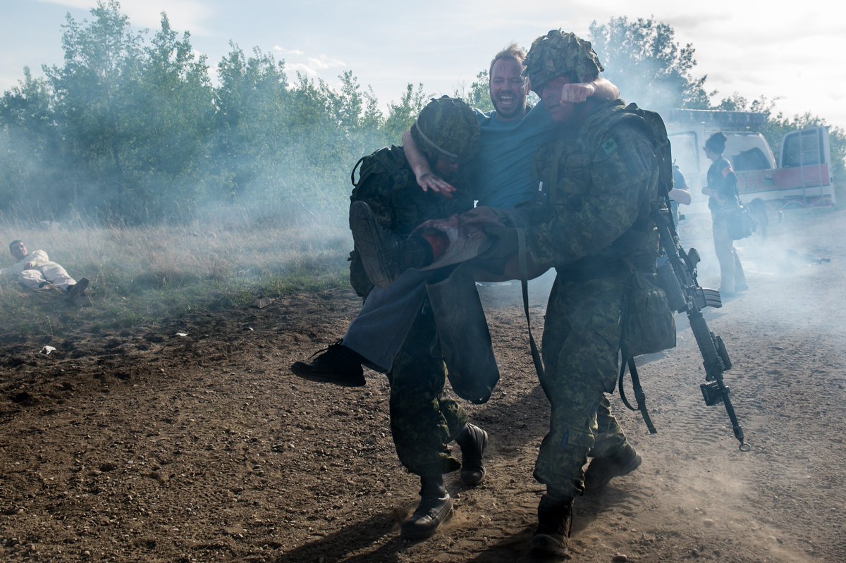 Armeecanadienne's tweet photo. Plus de photos provenant de l'exercice #MapleResolve 2018! Des militaires ont participé à un scénario d'évacuation massive de blessés; toutes les blessures sont simulées.
📸 Caporal Myki Poirier-Joyal https://t.co/KUfDddlW7B