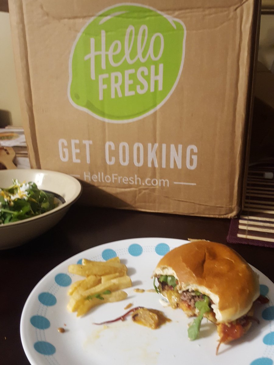 Andrewknewl's tweet photo. #confirmed it is as good as it looks @HelloFresh @richelleross4 #inlovewithaburger #moreinlovewithmywife #whatacook https://t.co/T5MxsBdcqM