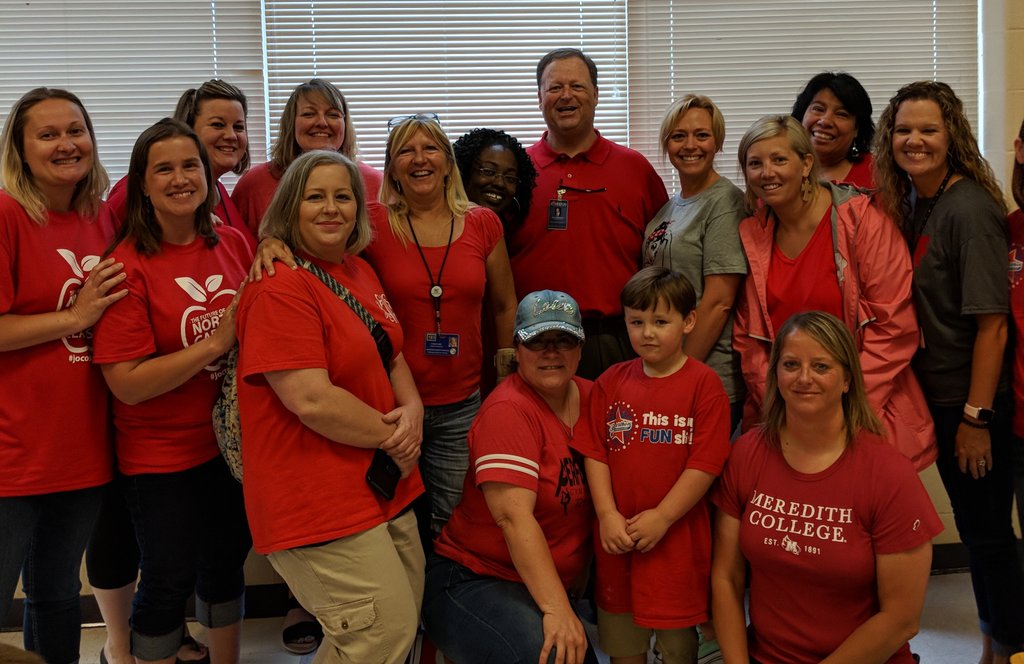 Thanks <a href="/RossRenfrow/">Ross Renfrow</a> for standing with your teachers. We are blessed to have such an "real deal" leader in #JoCo #Red4Ed #red4ednc #may16 #drespride #publiceducation #walkin