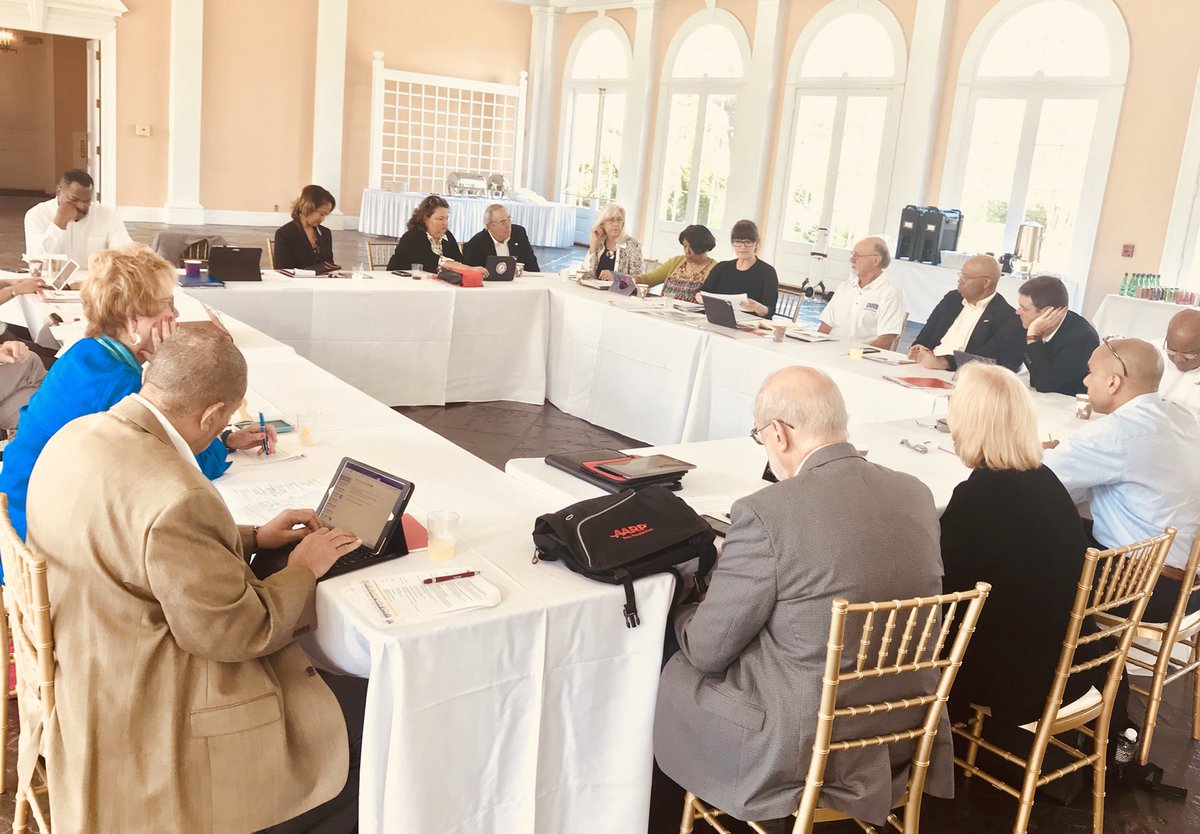 jsgarcia202's tweet photo. Day 2 of #AARP South Region Leadership Mtg. discussing how we enhance the impact of lives of the 50+ &amp; their lives w/ our southern states. https://t.co/4xwDLqkkGb