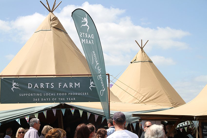 otterbrewery's tweet image. We're swapping the riverbank for @DevonCountyShow until Saturday. When it's time to refresh find us in the 'Ales from Devon' beer tent &amp;amp; in the @DartsFarm teepee. Otter Amber, Bitter, Tarka &amp;amp; Tarka Four all vying for best in show #relaxwithanotter #devoncounty #devonlife