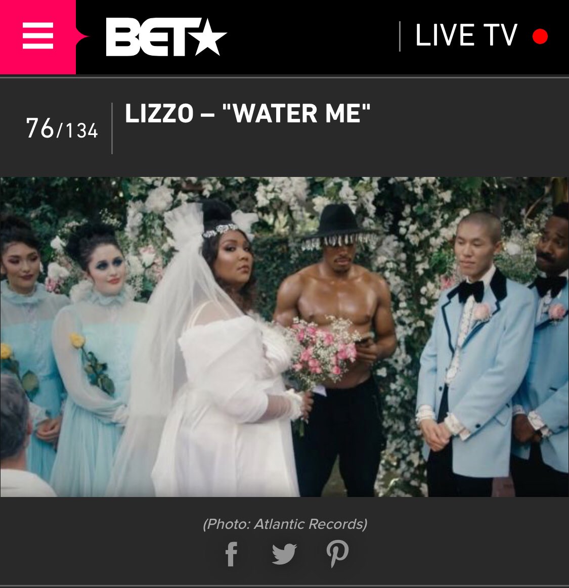 lizzo's tweet photo. IM NOMINATED FOR A @BET AWARD 🤯 Awards are just trophies and you can’t take them with you... but nominations like this just reinforce that all the hard work my team puts in is being recognized!!!! AND ITS BET!!! BLACK EXCELLENCE IN DA BUILDING ✊🏾 see u soon @BETAwards https://t.co/whfRySWd1T