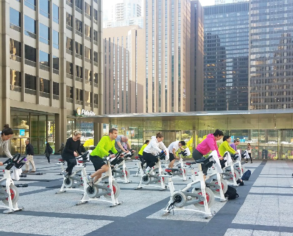 ZellerRealty's tweet photo. 401 North Michigan Avenue hosted Cycle on the Plaza this morning.  Tenants enjoyed an outdoor cycling class on Pioneer Court.  For more information about 401 North Michigan Avenue and Pioneer Court, visit https://t.co/Ymhift6ptj https://t.co/Bghqwa9hSc