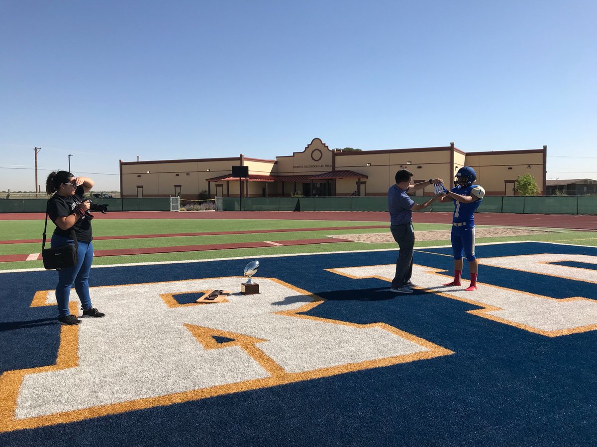 Chapter3562's tweet photo. And.... he’s coming out running with all types of ideas!!! I can tell that @CoachAguilarJr is going to keep us on our toes!! #sehsthebest #soarwithpride https://t.co/nkGqAjp1Gd
