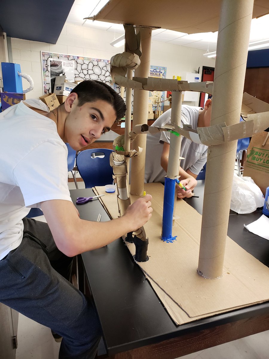 mrskinkela's tweet photo. More roller coaster on the way down in the 8th grade science wing! #physicsisphun #engineeringanddesign #SpartanCreators https://t.co/BVaOoJOPfW