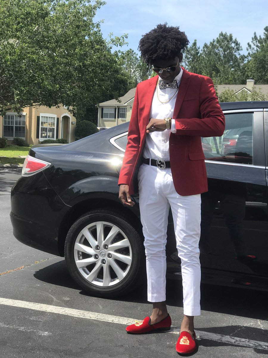 ShazahW's tweet photo. π€«π¦ Lil Bro Came Thru For His Senior Prom! #ClayHigh #BestDressLikeMe π€·πΎββοΈ https://t.co/fBiOqOIALZ