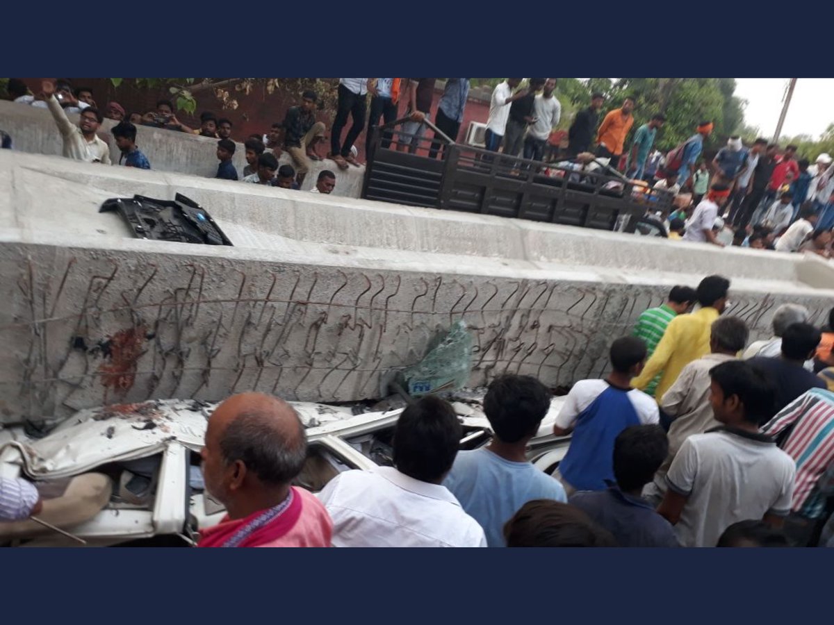 scribe_it's tweet photo. There’s flood of anti-reservation post after bridge collapse in Varanasi blaming undeserving  “quota engineers”

Fact about Bridge 

Chief Project Manager: HC Tiwari (Brahmin)
Proj Manager: Rajendra Singh (Thakur)
Director: Rajan Mittal (Bania)

Same thing happened during Kolkata https://t.co/uvHtZVzUNw