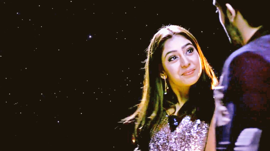 NandiniMurthyFc's tweet photo. He was here
She was here
Everything was perfect or maybe not ?!

@justvoot 
#NandiniMurthy
#ManikMalhotra
#KYYOnVoot
#MaNan https://t.co/uPsrb7pfQp